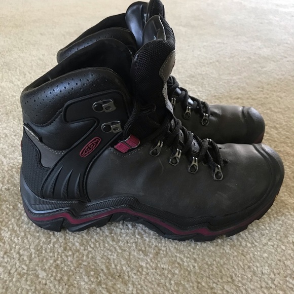 Keen hiking boots - Picture 3 of 6
